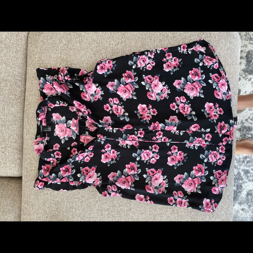 Short sleeve forever 21 floral blouse